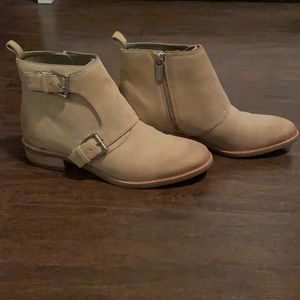 Michael Kors Like New Tan Suede Ankle Boots Sz 6